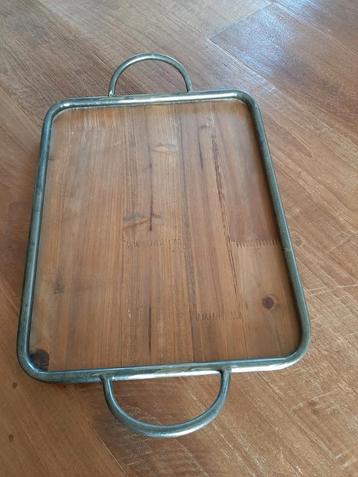 Dienblad in perfecte staat hout met metaal beschikbaar voor biedingen