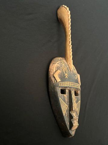 Afrikaans hout uitgesneden masker Ivoorkust beschikbaar voor biedingen