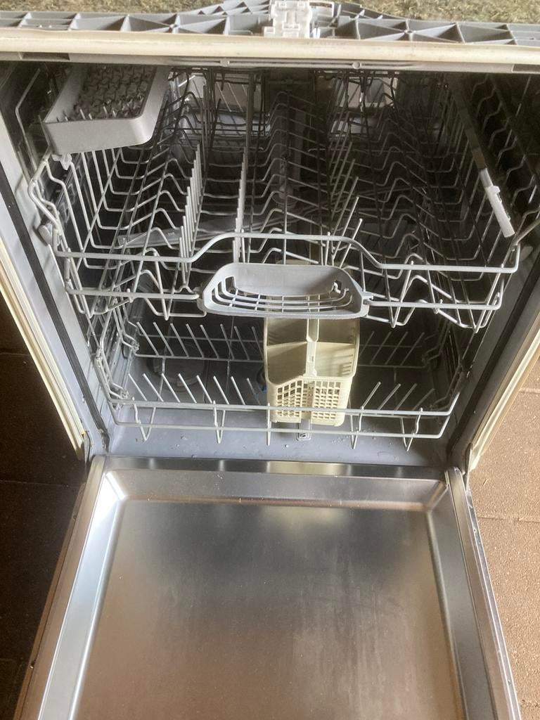 Laden/mand bosch afwasmachine, Witgoed en Apparatuur, Ophalen, Zo goed als nieuw