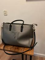 Nieuwe Trussardi Jeans Zilver Schoudertas, Ophalen of Verzenden, Nieuw, Grijs, Schoudertasje