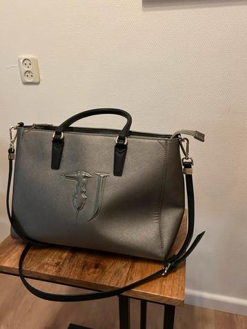 Nieuwe Trussardi Jeans Zilver Schoudertas beschikbaar voor biedingen