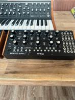 Moog Mother-32 Analoge Synthesizer, Muziek en Instrumenten, Synthesizers, Ophalen, Zo goed als nieuw, Overige aantallen, Met midi-aansluiting