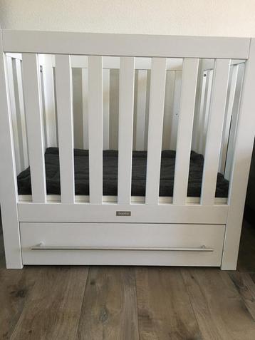Box met lade beschikbaar voor biedingen