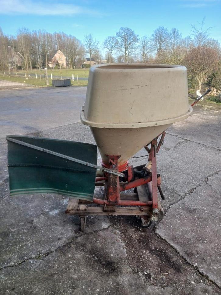 Vicon kunstmeststrooier, Hobby en Vrije tijd, Overige Hobby en Vrije tijd, Gebruikt, Ophalen