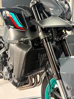 YAMAHA MT09 2023 8K KM AKRAPOVIC/PUIG/FULL OPTION/, Bedrijf, Naked bike
