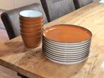 10x borden + 6x soepkommen, Oranje, aardewerk, Huis en Inrichting, Keuken | Servies, Ophalen, Nieuw, Bord(en), Overige stijlen