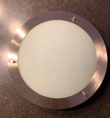 Plafonnière met E27 fitting beschikbaar voor biedingen