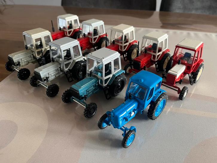 Verzameling Belarus tractor USSR, Hobby en Vrije tijd, Modelauto's | 1:43, Zo goed als nieuw, Tractor of Landbouw, Overige merken