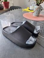 SLIDES Slippers, Slippers, Zwart, Ophalen of Verzenden, Zo goed als nieuw