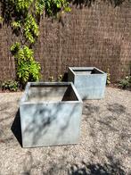2 bloembakken van polyester. Betonlook. 65x65x50 cm, Ophalen of Verzenden, Zo goed als nieuw, Minder dan 60 cm