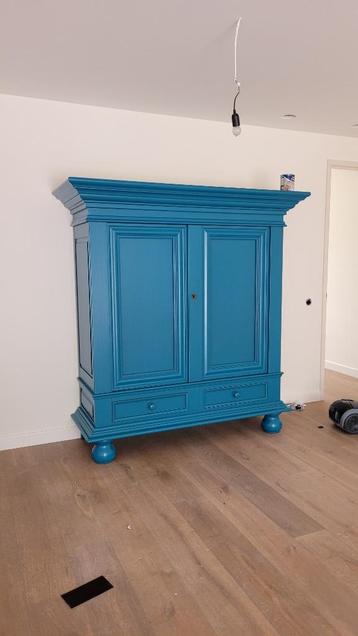 Brocante broodkasten, buffetkasten, kamerkasten, wandkasten beschikbaar voor biedingen