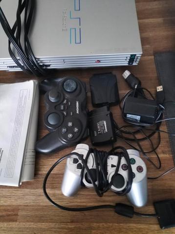 Sony PlayStation 2 omgebouwd met 2 console boekjes  beschikbaar voor biedingen