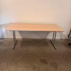 Bureau 180  80, Ophalen