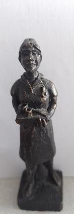 Beeldje ca 11 cm, Janneke Ros., Ophalen of Verzenden