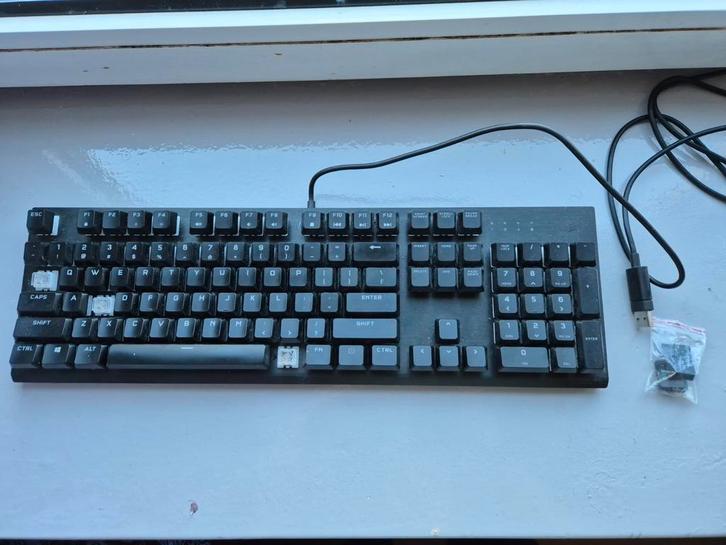 Corsair K60 RGB PRO Mechanical Gaming Keyboard, Computers en Software, Toetsenborden, Gebruikt, Ophalen