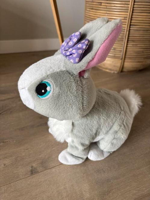 Betsy interactief konijn, Kinderen en Baby's, Speelgoed | Knuffels en Pluche, Zo goed als nieuw, Konijn, Ophalen of Verzenden