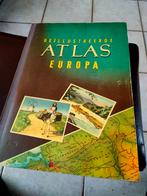Atlas uit 1954 met plaatjes,is compleet, Boeken, Gelezen, Overige atlassen, Ophalen of Verzenden, 1800 tot 2000