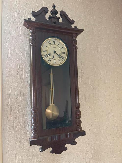 Hermle wandklok met slinger – klassiek model (werkt niet), Antiek en Kunst, Antiek | Klokken, Ophalen