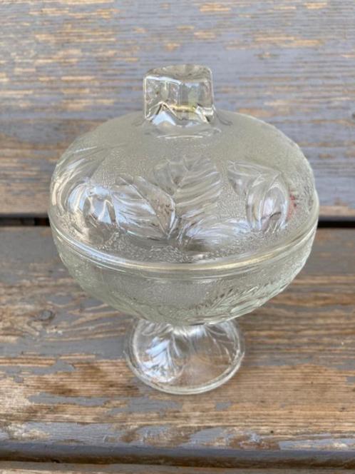VIZENZA (Italy)bonbonschaaltje op voet met deksel fruitdeco, Antiek en Kunst, Antiek | Glas en Kristal, Ophalen of Verzenden