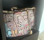 Gucci Kussens - Life is Gucci, Huis en Inrichting, Ophalen of Verzenden, Zo goed als nieuw, Overige kleuren, Vierkant