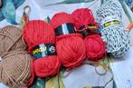 5 bollen wol, verschillende kleuren, Hobby en Vrije tijd, Breien en Haken, Ophalen of Verzenden, Nieuw, Breien of Haken, Wol of Garen