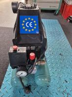 bouwcompressor, Doe-het-zelf en Verbouw, Compressors, Ophalen, Gebruikt, Minder dan 200 liter/min, Mobiel