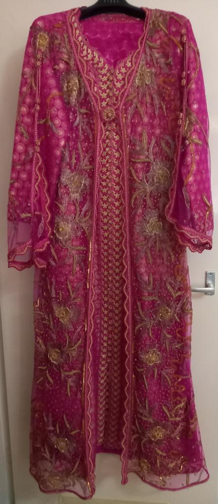 Marokkaanse Jurk Takchita 2-delig in nieuwstaat., Kleding | Dames, Jurken, Zo goed als nieuw, Onder de knie, Ophalen of Verzenden
