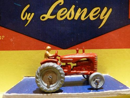 >>>LESNEY<<< 4 A    uit 1954:     HARRIS TRACTOR & MINT, Hobby en Vrije tijd, Modelauto's | Overige schalen, Nieuw, Tractor of Landbouw