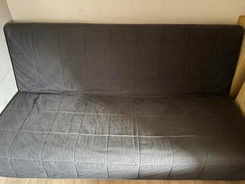 Slaapbank grijs (l:130, b:200, h:40)