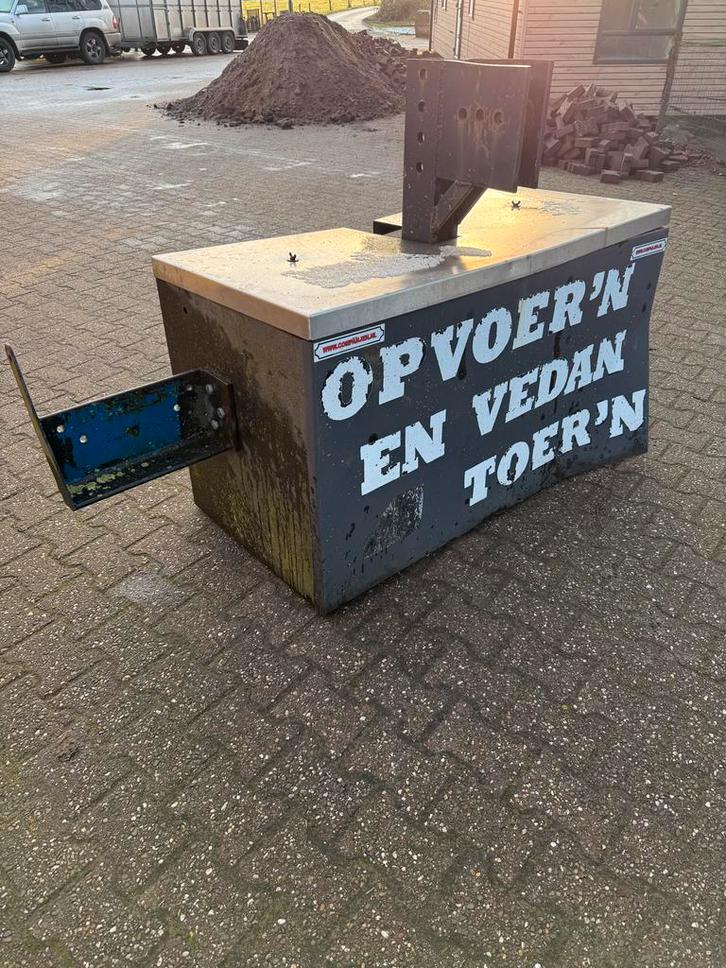 Frontgewicht 2000kg, Zakelijke goederen, Agrarisch | Onderdelen | Banden, Velgen en Assen, Ophalen