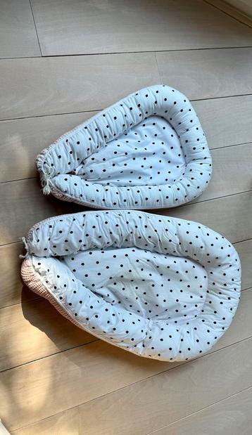 Babynestje met bijpassend babynestje voor de pop. beschikbaar voor biedingen