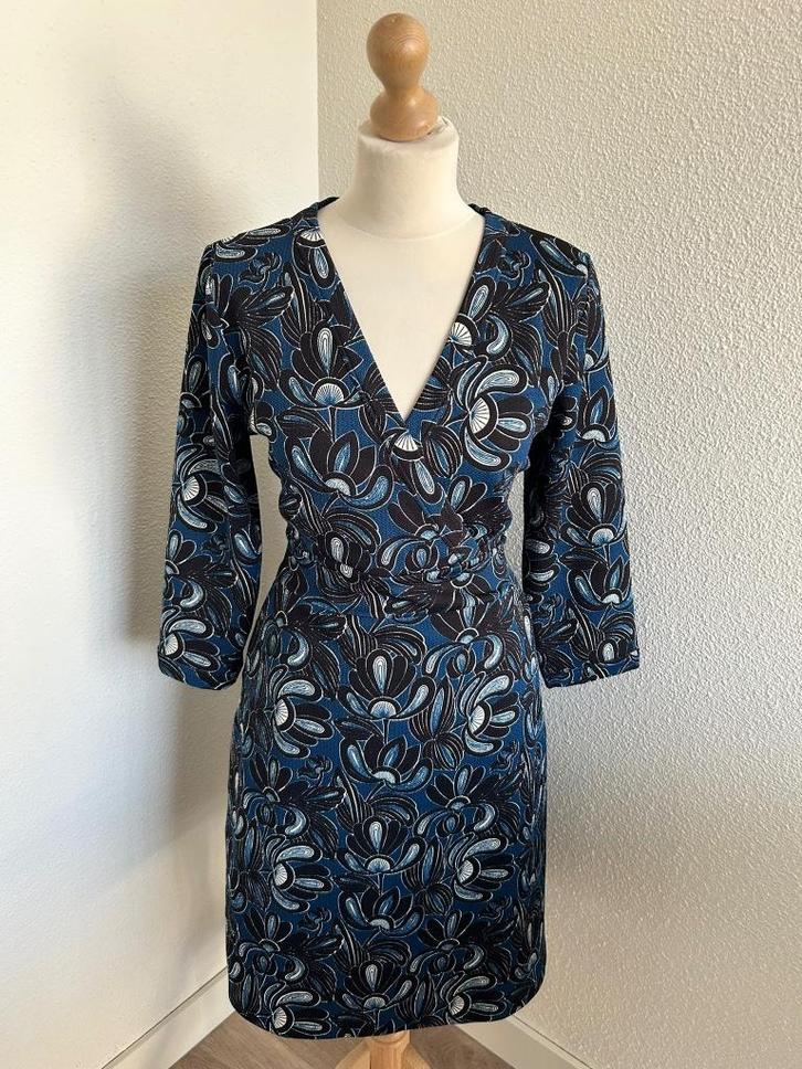 King Louie maat L blauwe tulip cross jurk 2400, Kleding | Dames, Jurken, Zo goed als nieuw, Maat 42/44 (L), Blauw, Knielengte