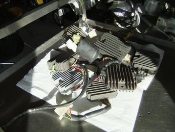 Spanningsregelaars voor Japanse motoren. beschikbaar voor biedingen