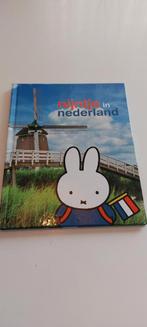 Dick Bruna - Nijntje in Nederland, Gelezen, Non-fictie, Ophalen of Verzenden, Dick Bruna