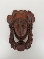 Antieke gietijzeren deurklopper – vrouwenhoofd (18 x 13 cm), Ophalen of Verzenden