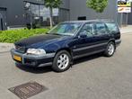 Volvo V70 XC 2.5 T AWD Luxury AIRCO/NAP, Auto's, Beige, Blauw, 2435 cc, Vierwielaandrijving