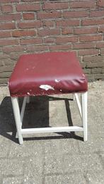 vintage Poef bekleed met gouden stof, Ophalen of Verzenden
