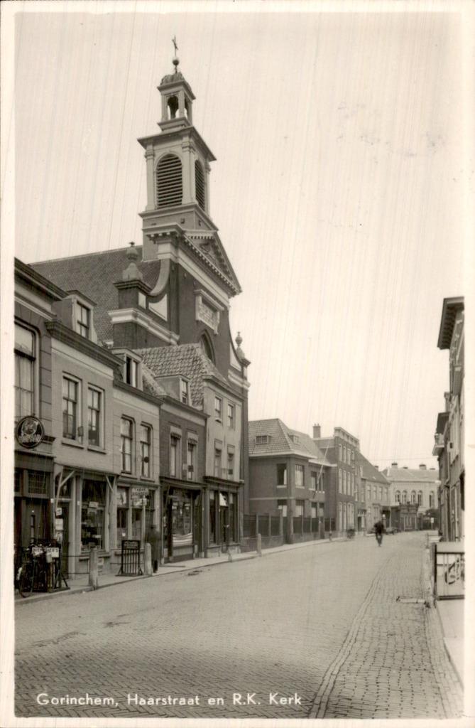 Gorinchem - Haarstraat en R.K Kerk, Verzamelen, Ansichtkaarten | Nederland, Gelopen, Utrecht, Voor 1920, Ophalen of Verzenden