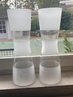 2x hoge 'gestreepte' vaas, helder mat glas; Ikea; 37 cm hoog, Minder dan 50 cm, Glas, Ophalen of Verzenden, Zo goed als nieuw