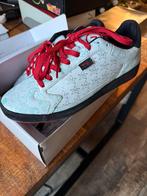 Run Athletics x Nintendo Legacy "Super Mario & Yoshi", Ophalen of Verzenden, Zo goed als nieuw, Wit, Sneakers of Gympen