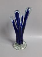 Vintage kobalt blauw glazen vinger vaasje, Antiek en Kunst, Antiek | Vazen, Ophalen of Verzenden