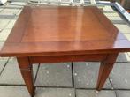 Kleine vierkante tafel, 75 cm en 45 cm hoog, 45 tot 60 cm, Vierkant, Hout, 55 tot 75 cm