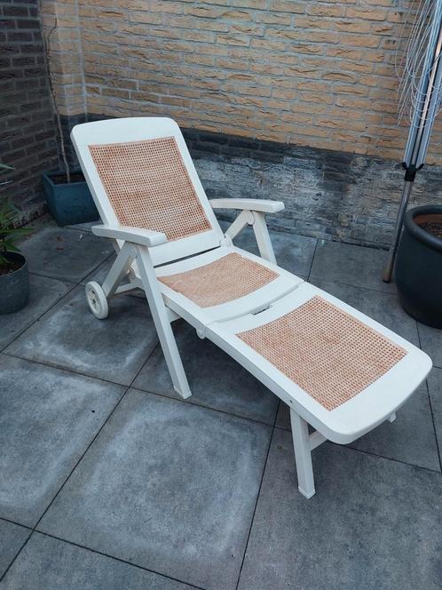 Grosfillex Ligstoel - Verstelbaar & Verrijdbaar, Tuin en Terras, Ligbedden, Gebruikt, Kunststof, Verstelbaar, Verrijdbaar, Ophalen