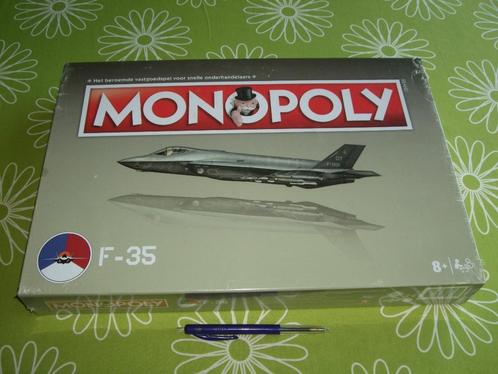 Nieuw in seal: Monopoly F-35 - JSF unieke uitgave, Hobby en Vrije tijd, Gezelschapsspellen | Bordspellen, Zo goed als nieuw, Een of twee spelers