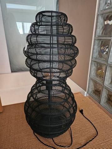 Mooie, nieuwe vloerlamp ! beschikbaar voor biedingen