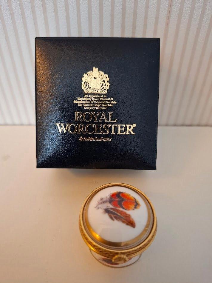 ROYAL WORCESTER Pillendoosje  "Flight Feathers", Verzamelen, Overige Verzamelen, Nieuw, Ophalen of Verzenden