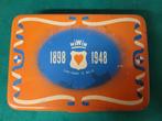 Ned.Indië niWin blikje, Verzamelen, Militaria | Algemeen, Ophalen, Landmacht, Nederland, Embleem of Badge