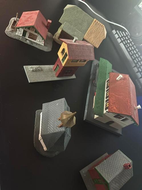 diverse modelspoor huisjes  en station, Hobby en Vrije tijd, Modeltreinen | H0, Gebruikt, Brug, Tunnel of Gebouw, Gelijkstroom of Wisselstroom
