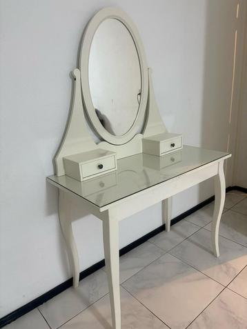 IKEA HEMNES Kap Tafel beschikbaar voor biedingen