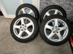 Hyundai IX20 Winterbanden winterwielen Goodyear incl velgen, Ophalen, Gebruikt, 16 inch, Band(en)